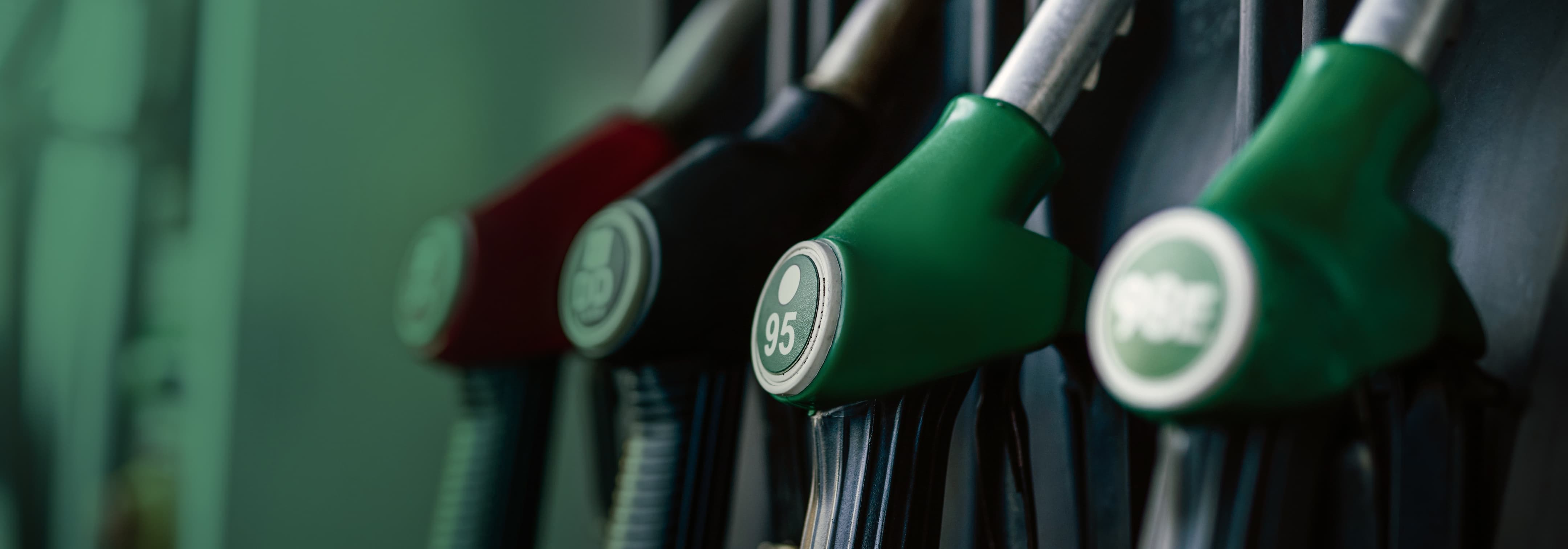Monitor Real-time Competitor Fuel Prices Effortlessly